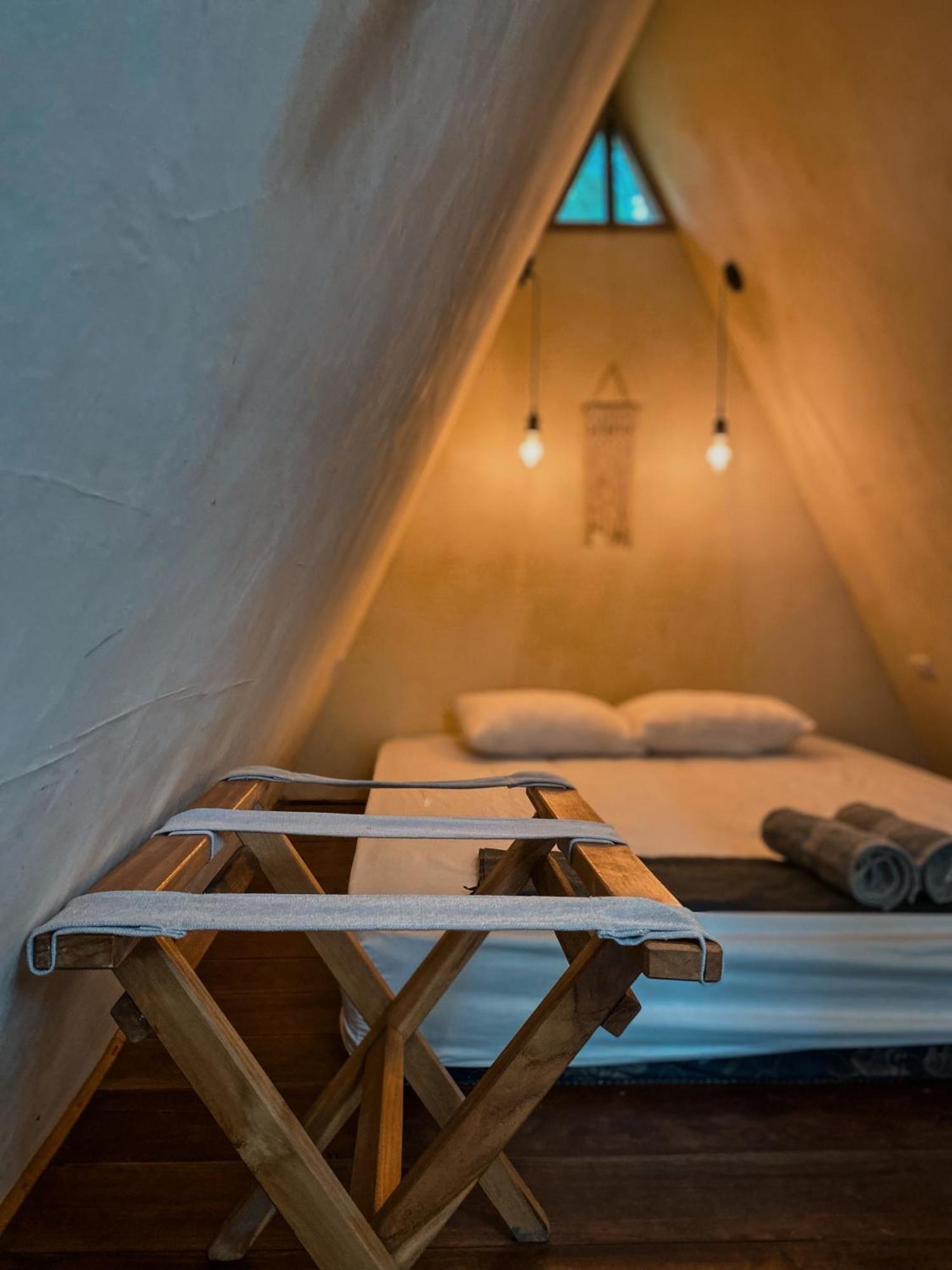 Basa-Basi Lodge Каримунджава Екстериор снимка