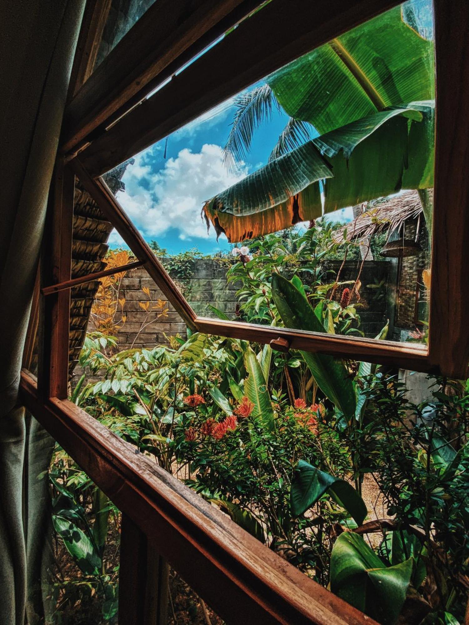 Basa-Basi Lodge Каримунджава Екстериор снимка