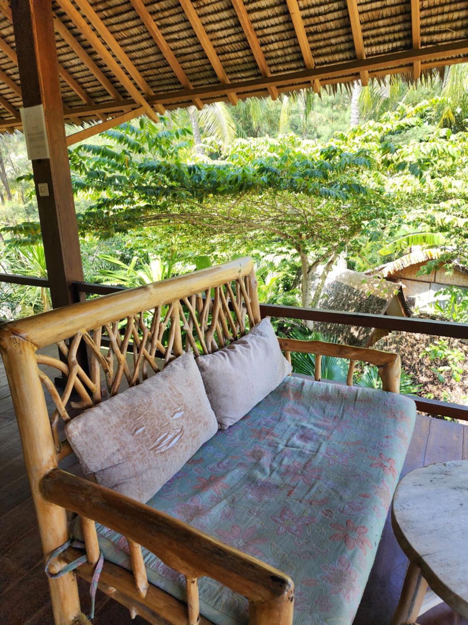 Basa-Basi Lodge Каримунджава Екстериор снимка