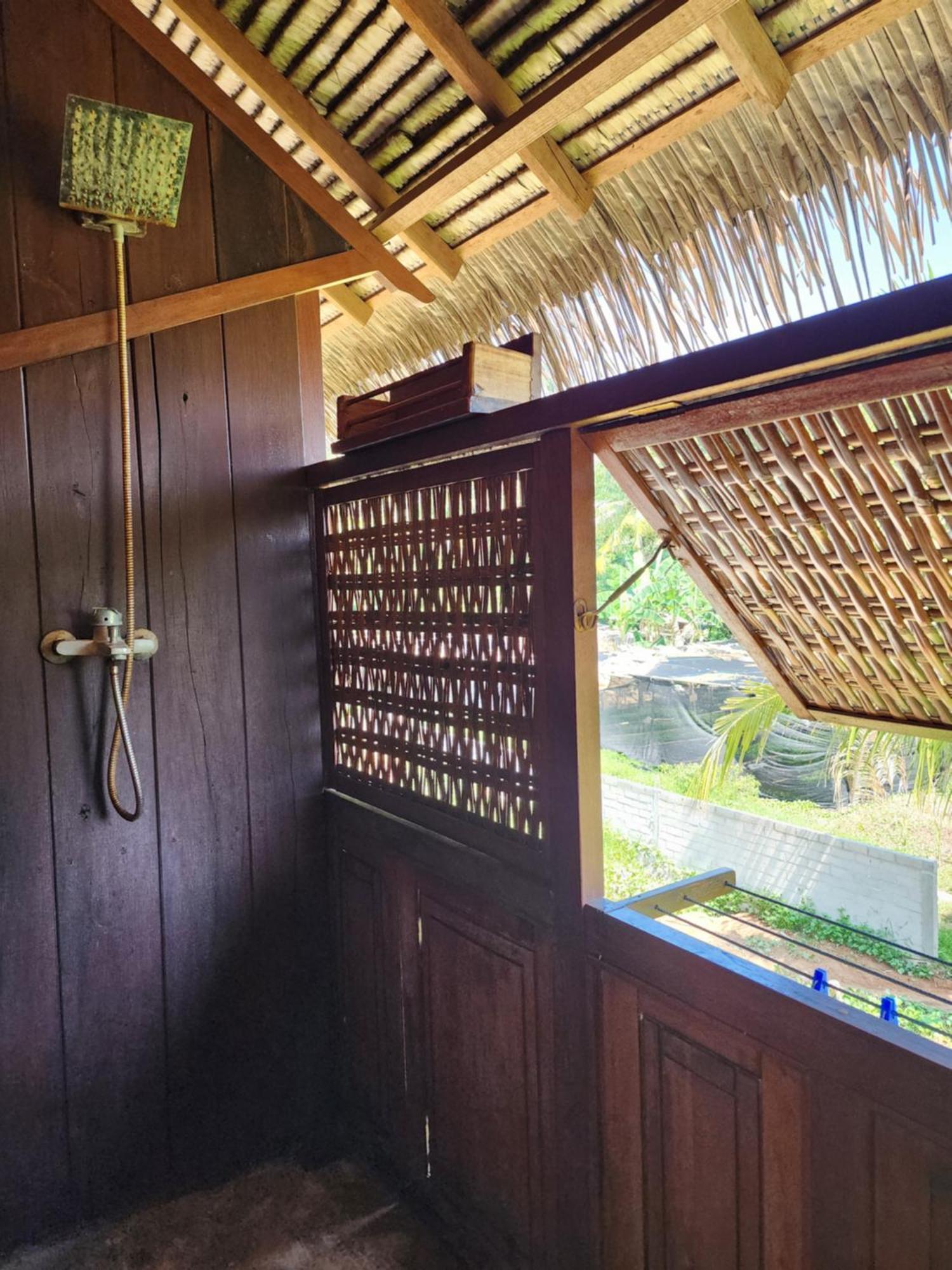 Basa-Basi Lodge Каримунджава Екстериор снимка