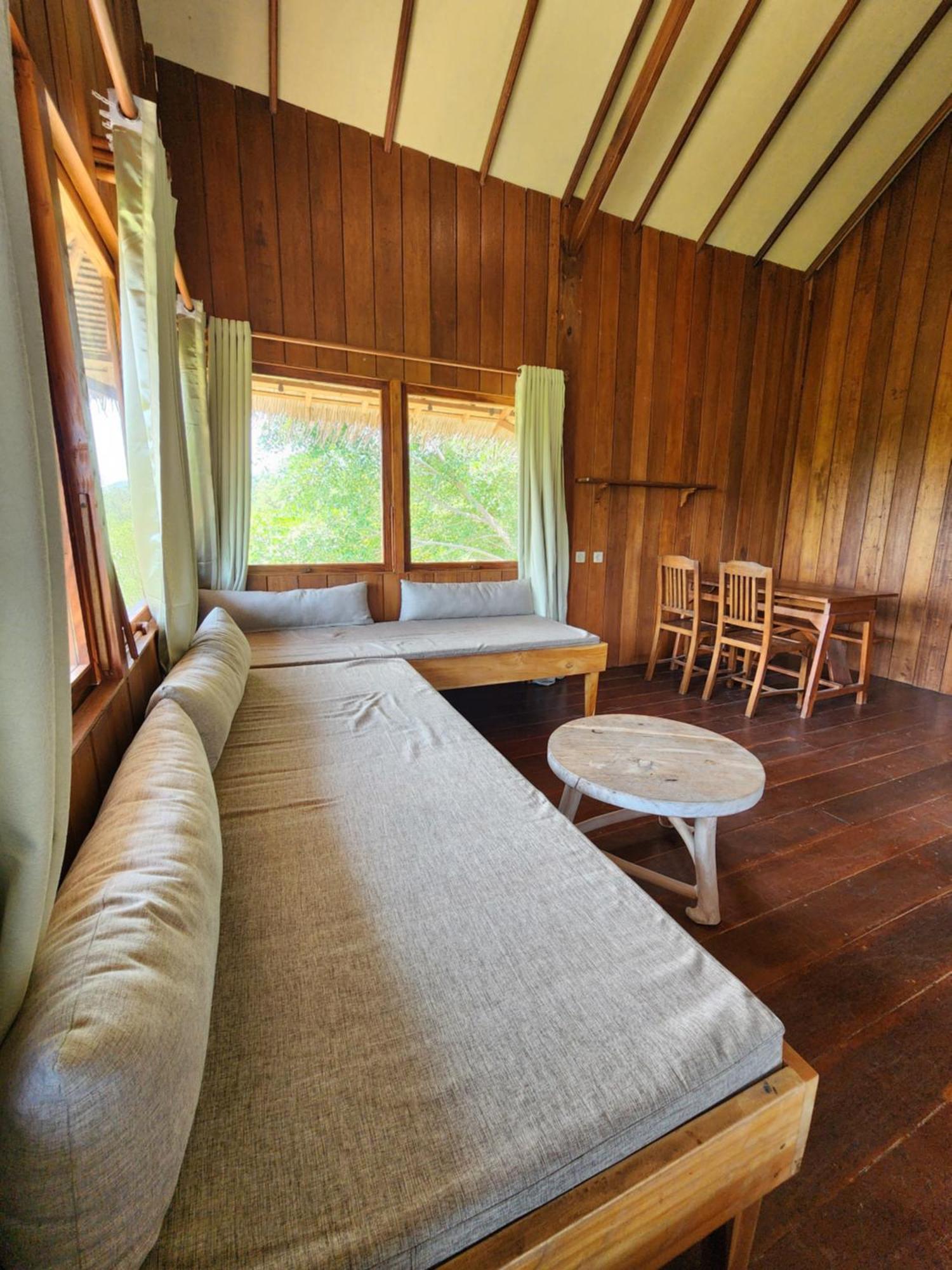 Basa-Basi Lodge Каримунджава Екстериор снимка