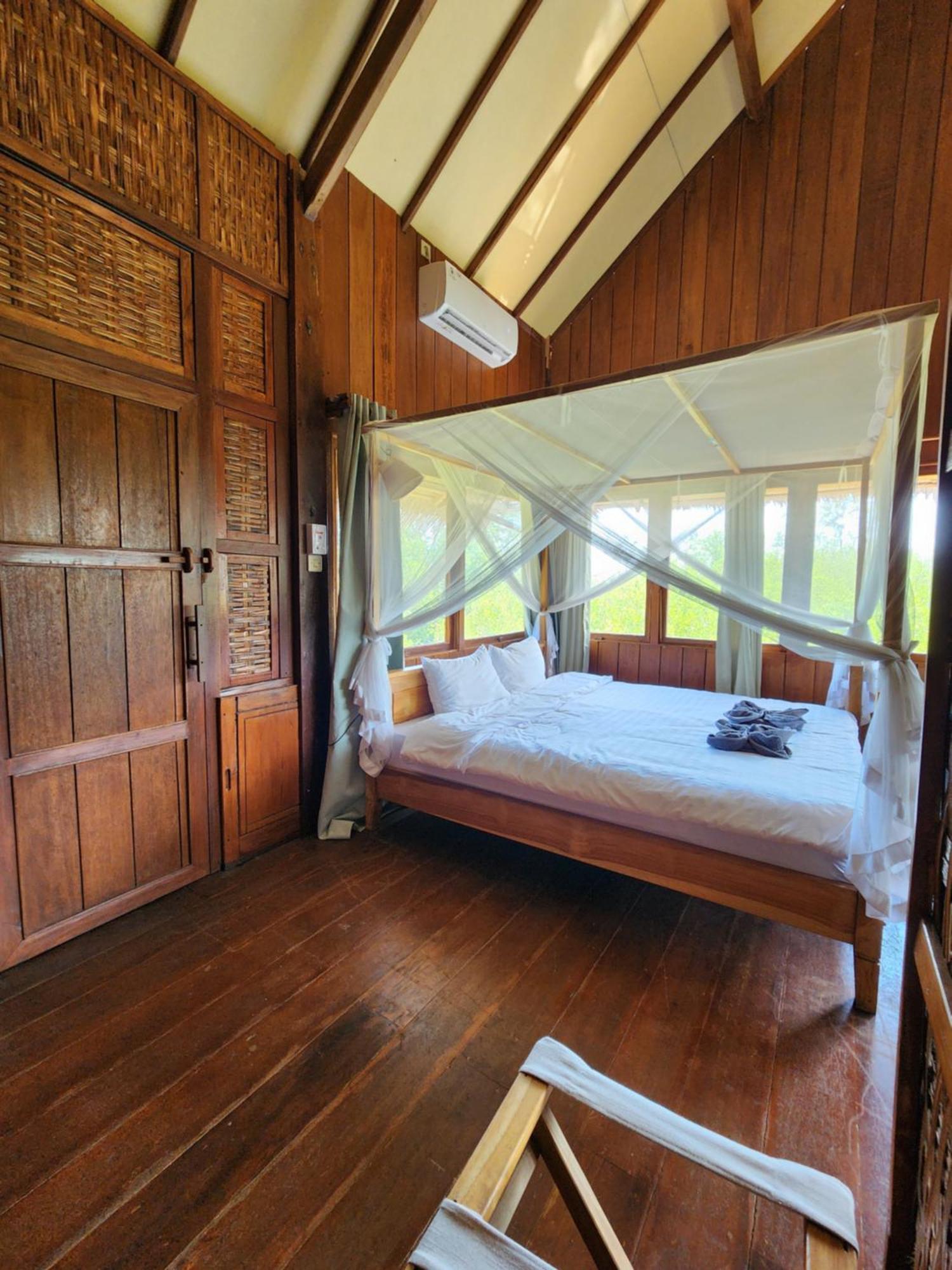 Basa-Basi Lodge Каримунджава Екстериор снимка